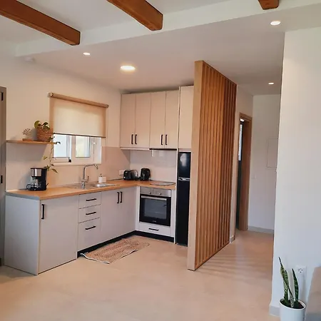 Apartment Elaia *